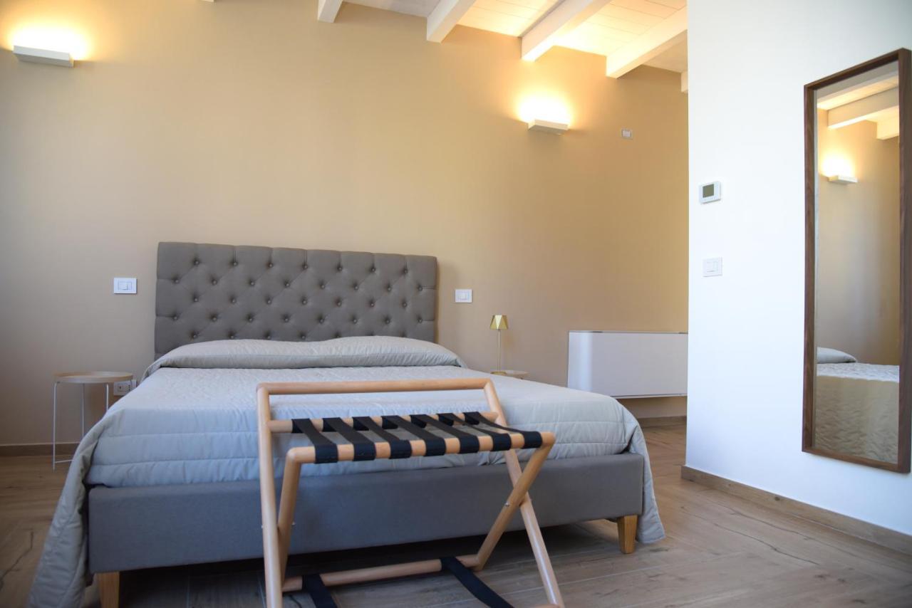 Serenity Apulian Rooms Trepuzzi ภายนอก รูปภาพ