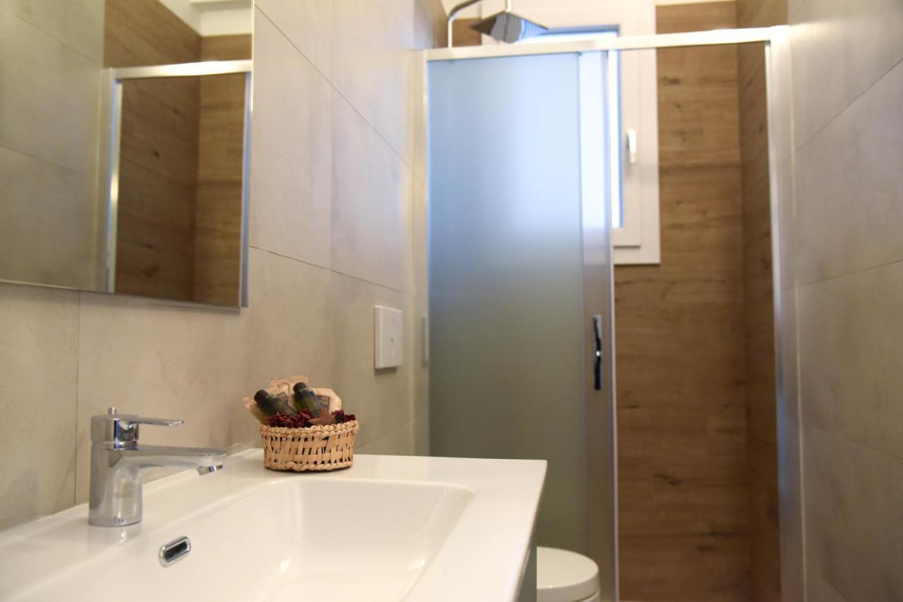 Serenity Apulian Rooms Trepuzzi ภายนอก รูปภาพ